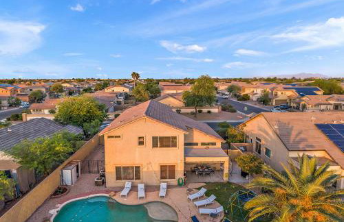 Serenity Splash Upscale Stay Pool Game Lounge - Foto 60