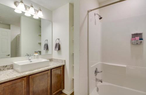 3 Mi to Old Town Albuquerque Townhome with Yard! - Photo 15