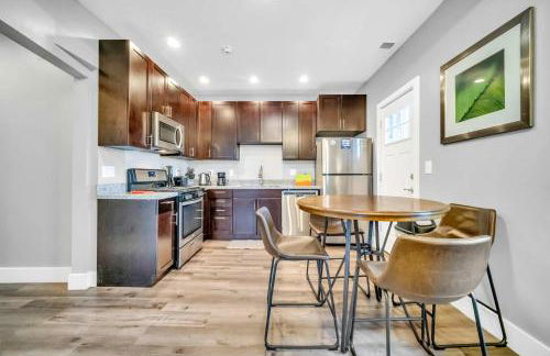 Cle Suites 1BR 1BA 5 min Walk to Cle Clinic #10 - Foto 1