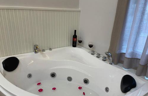 Goninos Jacuzzi Suite - Foto 20