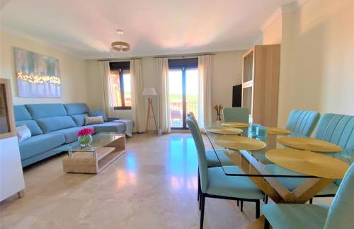 Sea View Penthouse Apartment with Hot Tub - Casa Bella Vista, Buenas Noches , Estepona - Photo 18