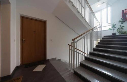 Well-equipped apartment with free parking - Photo 4