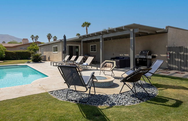 Relax at the 3BR Tranquil Oasis in Palm Springs - Foto 73