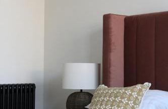 Spacious Luxury Apartment in the Heart of Shrewsbury Sleeps 6 - Photo 4