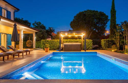 Villa Romansa Miljevci near Krka National Park - Photo 17