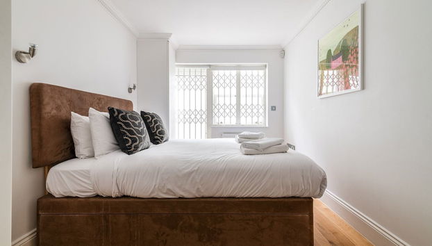 Gorgeous Kentish Town Flat - Photo 4, Room