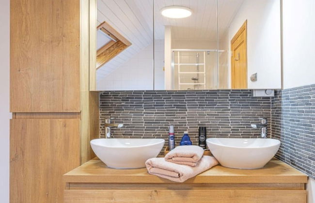 Quiet Villa with Hot Tub & Sauna - Foto 20