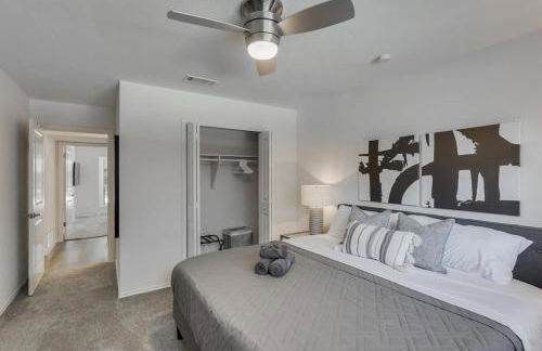 Luxury Home with 5 Bedrooms and Private Pool - Foto 48