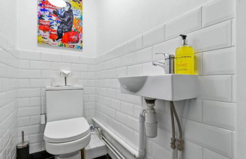 New Modern Hybrid 4 Bedrooms 7 Bed apartment 12 guest capacity - Foto 13