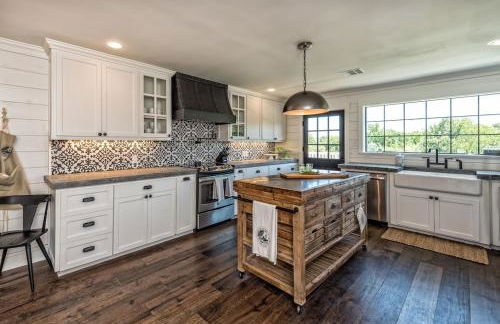 FIXER UPPER’s Original BARNDOMINIUM!! Sits on Private 16 wooded acres & lake - Foto 7