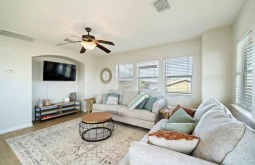 Beach house with large deck and patio - Foto 29