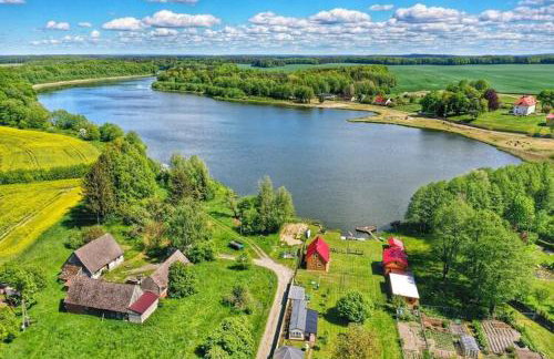 Cottage by Lake Ostrowieckie With Private Beach - Foto 40