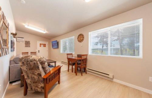 Cozy Duplex Unit - Beautiful Lake Views! - Foto 8