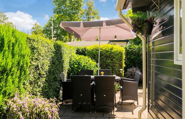 Lovely Wooden Chalet With Garden in Reutum - Photo 15