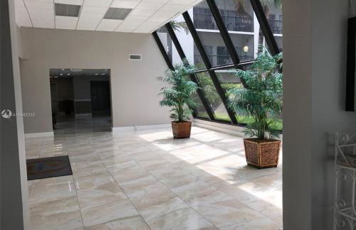 Walk to the Beach at Sunny Isles - Foto 21