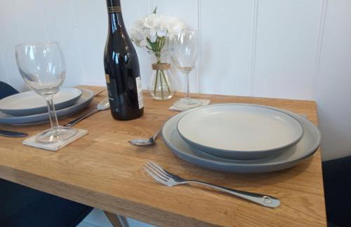 Yew Tree View Luxury Shepherd's Hut - Photo 5