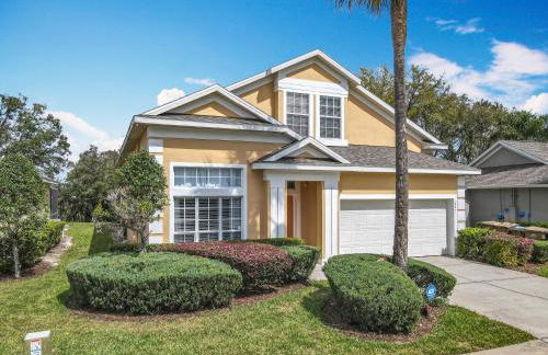 Spacious family home w pool & game room - Photo 16