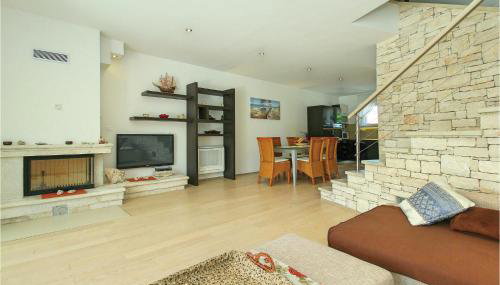 3 Bedroom Gorgeous Home In Svivan - Photo 4