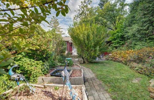 Boho Garden Bungalow Near IU, Downtown, EV Level 2 Station - Foto 27