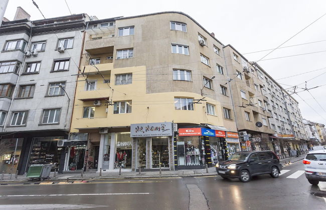 Elegant 2bdr Apartment With a Balcony - Foto 17