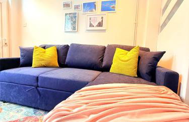 Cosy Lincoln Home Sleeps 6 with Parking - Foto 2