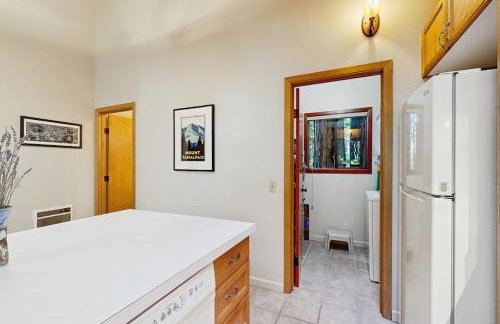 Deep Woods Hideaway - Photo 11