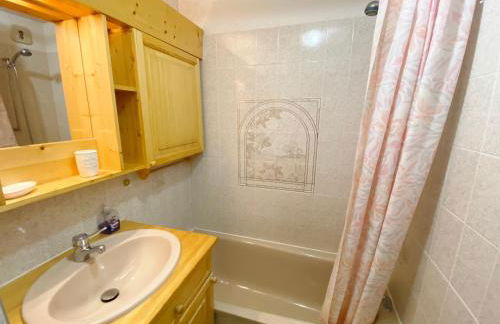 Appartement 2 Pièces, 6 Personnes, Près de la Télécabine à Morillon - FR-1-815-93 - Foto 9