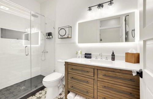 Tovey House-Walk to Downtown and Campus - Photo 40