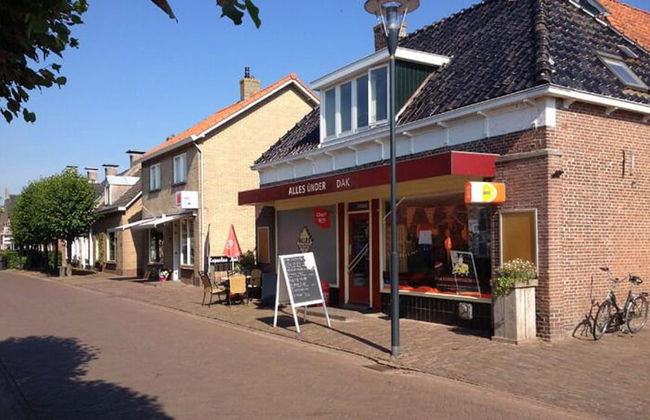 Enticing Holiday Home in Eastermar near Burgumer Mar Lake - Photo 38