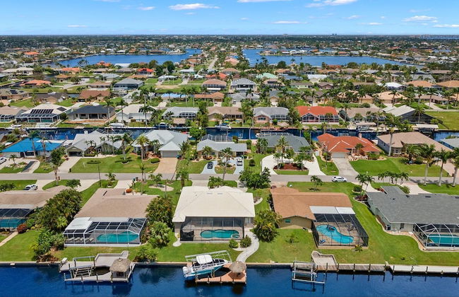 Sunshine Escape by Distinctive Beach Rentals - Photo 21