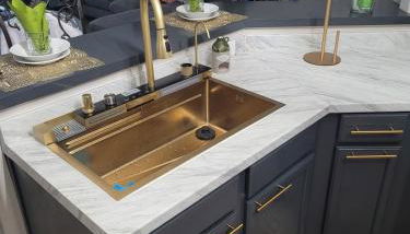 Spacious 2 en-suite BR, pool & spa retreat - Foto 5