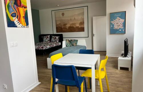 011 CHIC & COSY STUDIO 40m2 HYPERCENTRE WIFI SMART TV NETFLIX - Foto 11