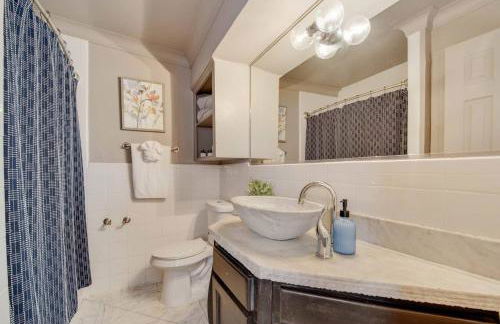 Spacious Dallas 2BR Condo Pool View - Foto 14