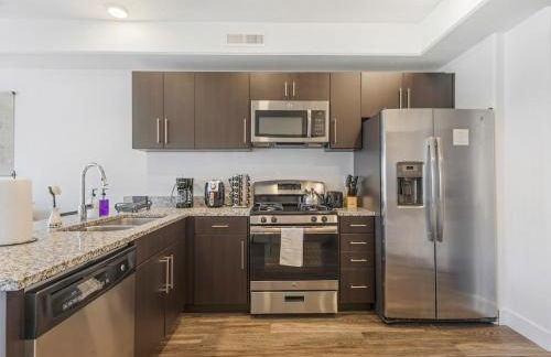 Apt in Heart of SLC - King Bed - Gym - Smart TV - Foto 2