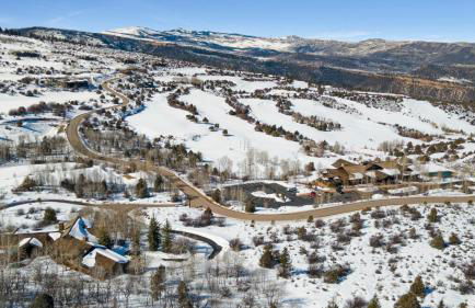 Private Hot Tub, Theater Room, Valet Parking and Ski & Boot Storage at Ritz Carlton - Foto 71