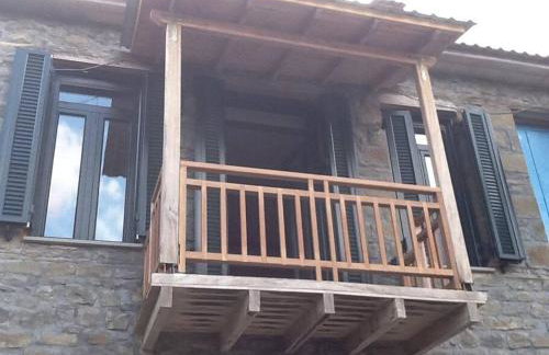 Δάφνη 1933, Λιθόχτιστο Αρχοντικό στο Βουνό - Foto 24