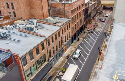 Ideal Spot Near 4th Street Live & Local Dining - Foto 50