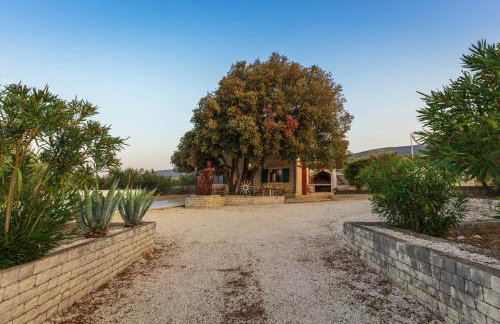 Villa Dubrava Peaceful Getaway in an Olive Grove with Heated Pool - Foto 41