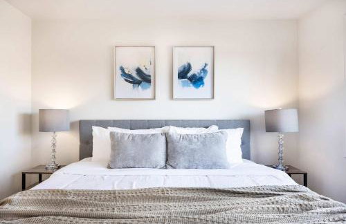 Brier 5BR Retreat w Pool Table Deck Central AC - Foto 38