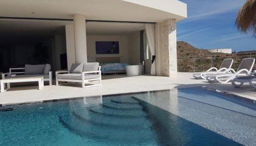 Andaluz Getaway - Photo 4