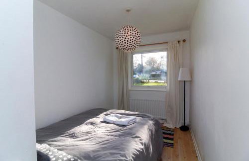 Neat 2 bedroom ground floor flat - Foto 5