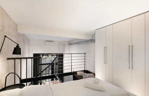 Loft Industriel avec Terrasse et Filet Suspendu à Nice Cimiez - Foto 6