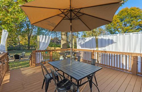 The Luxe Hot Tub Playground 12 Min to Horse Park - Foto 10