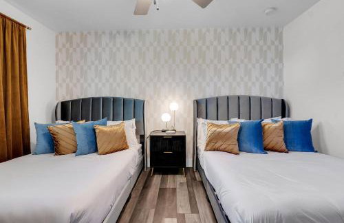 10min to EXPO - Family-Friendly with Office & Playroom - Photo 15