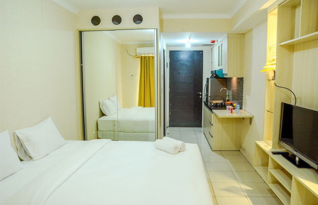 Modern Studio Grand Serpong Apartment By Travelio - Foto 1