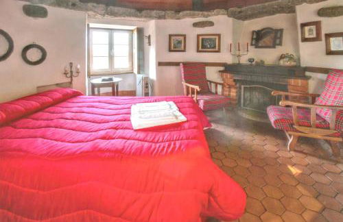 Charming House with Shared Pool in Porto de Mós. - Foto 28