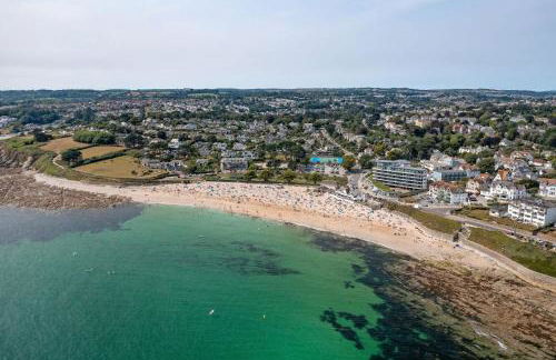 Spacious House nr Castle Beach Parking & Sauna - Foto 57