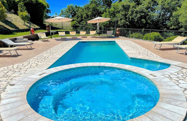 Pool, Jacuzzi and Events Room - Charming Villa in Umbria - Sleeps 24 - Lake View - Foto 68