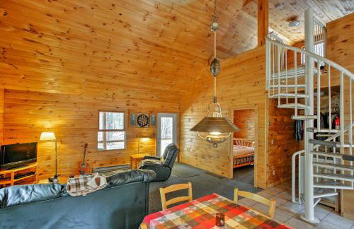Private South Boardman Cabin on 10 Forest Acres! - Foto 6