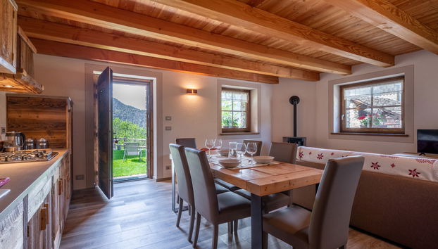 Kitchen / Dining Room